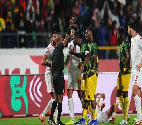 天空：比蘇馬已經(jīng)返回倫敦，他在熱刺的未來(lái)充滿不確定性