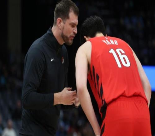 楊瀚森鞏固輪換了！投籃5中1，幸好防守合格，卡位積極，夠看了！