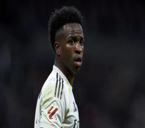 TA談維尼修斯下滑：在阿隆索體系中，他被要求在左路吸引防守