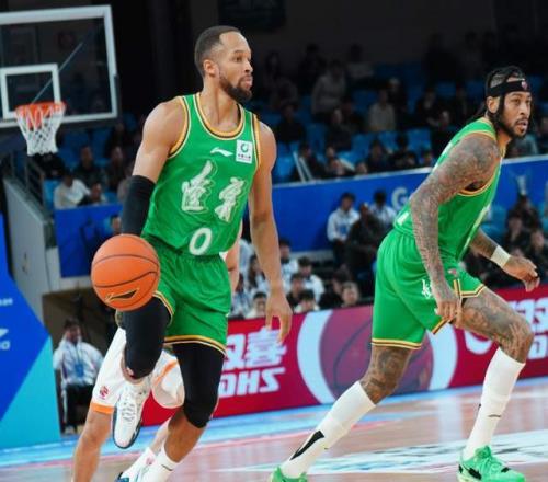 遼寧男籃開始調整外援陣容！同時裁掉奧利弗和布朗，楊鳴不留情面