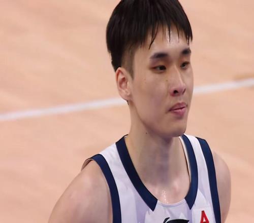 擊敗北京后！山東扶正謝智杰，高詩(shī)巖被取代，徐杰躺進(jìn)男籃國(guó)家隊(duì)