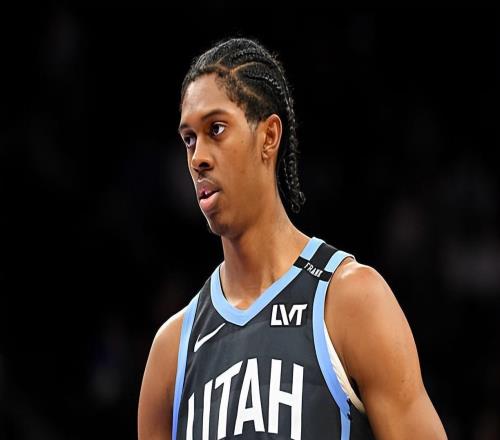 面對獨行俠難得打出攻守兼備的表現，爵士鋒線新星還能搶救一下