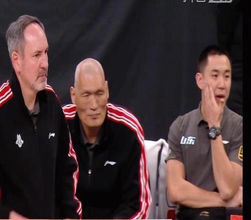 帥論塞巴斯蒂安：珀塞爾在最后站了出來，隊員們打出了團隊籃球