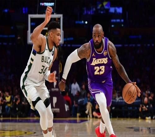 雙豐收，雄鹿戰勝湖人后，字母哥收到了一份來自詹姆斯的特別禮物