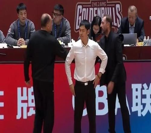 北控近4戰3負+20分慘負浙江引熱議！媒體人：張慶鵬帥位危矣