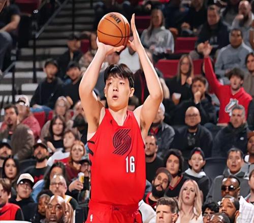 NBA常規(guī)賽明天1月12日賽程：雷霆PK熱火，火箭PK國王避免3連敗