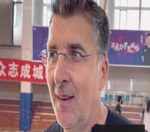 作為主帥首次帶領新疆訓練，格蘭：會總結球隊之前的錯誤進行調整