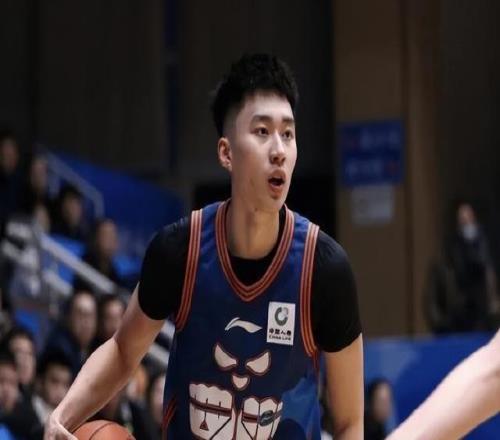 段睿騏戰廣州11中0新賽季最差一戰！媒體：結合球能力有待多樣化
