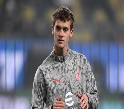 意媒：阿賈克斯租借小伊布的買斷費為350萬歐元