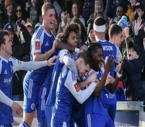 聯(lián)賽差117名，麥克斯菲爾德創(chuàng)足總杯排名較低方取勝最大差距