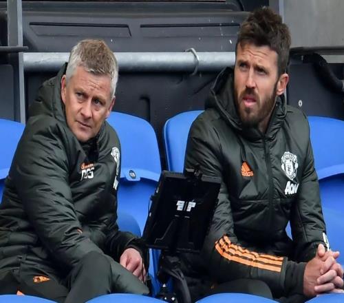 記者：阿莫林下課后不到一天索帥就接到曼聯電話，回應稱有意向