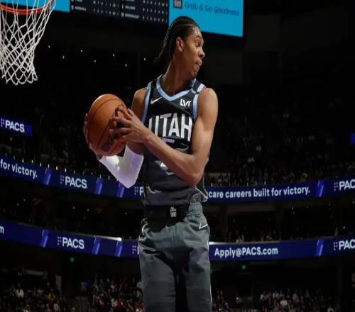 難兄難弟，威廉姆斯兄弟均遭遇低谷，科迪“一戰(zhàn)成名”創(chuàng)聯(lián)盟紀錄