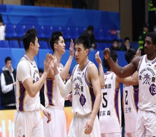 6戰4負淪為混子球隊！CBA少帥下課倒計時，戰術單一還引發內訌