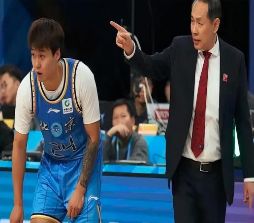 首鋼連迎壞消息！2連敗后許利民遭前外援吐槽，主力后衛缺陣1個月