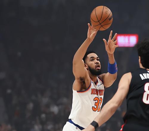 楊瀚森遭棄用！開拓者終結(jié)5連勝，唐斯轟20+11，一戰(zhàn)看清三大事實(shí)