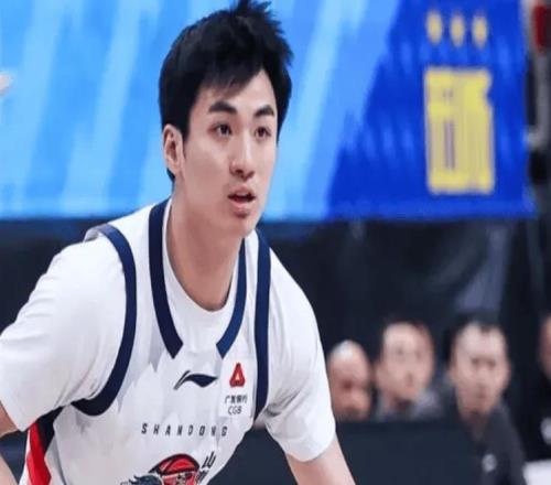 山東8976同曦球員評(píng)價(jià)：2人優(yōu)秀，6人及格，3人低迷