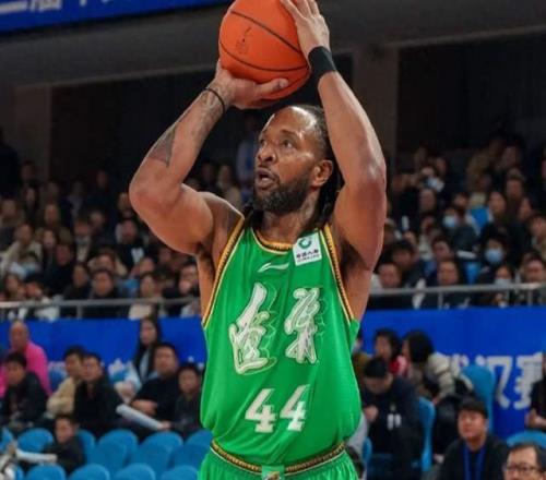 遼寧主場大戰(zhàn)青島兇多吉少！對方雙外援太無解，楊鳴根本招架不住