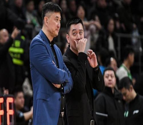 遼籃一戰(zhàn)狂輸“52分”！楊鳴真被廣東打崩潰了：輸現(xiàn)在更沒(méi)未來(lái)