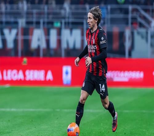 為了紅黑軍團而戰！莫德里奇在AC米蘭全勤，帶來的不僅是戰術幫助