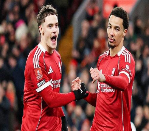 詹俊：紅軍后防不讓人放心，至少應買一位能客串右后衛的中衛