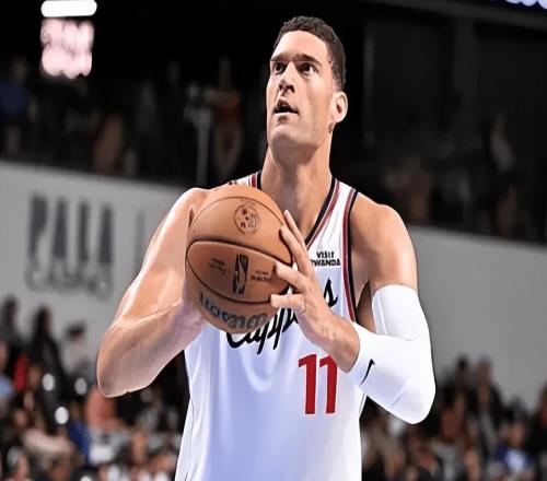 快船勝黃蜂！雙核轟67分，柯林斯+2替補(bǔ)齊貢獻(xiàn)，祖巴茨末節(jié)DNP