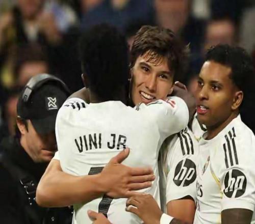 巴薩贏了，但贏得憋屈！國米平了，這榜首坐著燙屁股