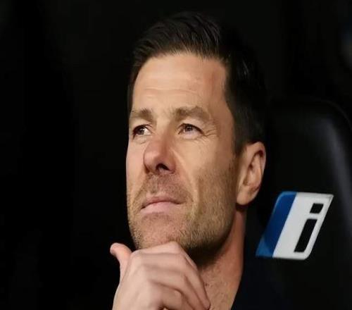 阿隆索下課并不意外，不僅與維尼修斯關系緊張，姆巴佩也不喜歡他