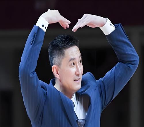 深圳隊鋒線小將感恩杜鋒：杜導水平CBA頂尖，教練會了我很多