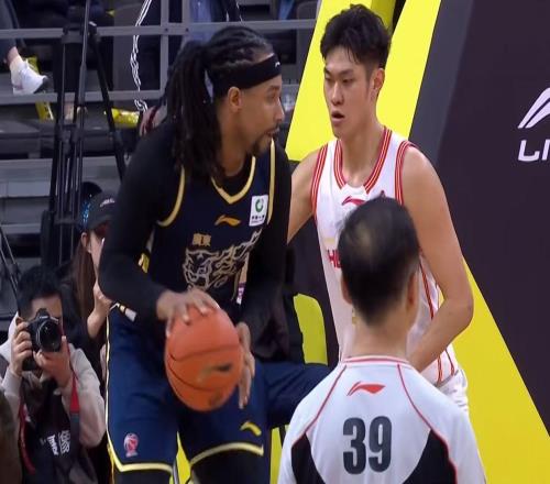 朱芳雨賭對了！廣東隊狂練“新內線”，杜鋒為他拒絕交易王浩然