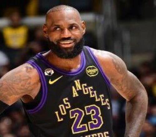 26歲和41歲的詹姆斯，數據怎么差不多