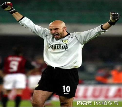 穿10號的門將，在羅馬熬不出頭，在意甲踢2個賽季好球，37歲退役