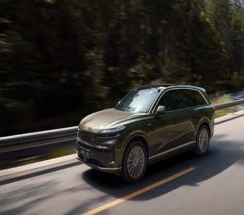 樂道成上海申花足球俱樂部合作伙伴由L90提供出行