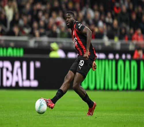 加拉塔薩雷高管與米蘭談判福法納米蘭給出的底價是4000萬歐_意甲直播