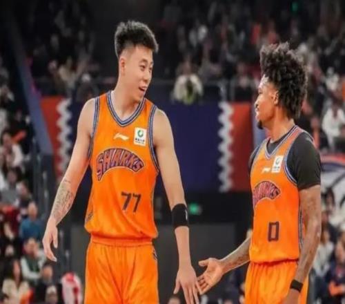 廣東主場迎戰(zhàn)上海，兩大豪門對(duì)決，徐杰主場再說晚安