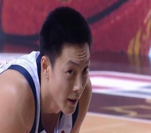 廣東vs上海前瞻：CBA爭冠熱門火爆對決胡明軒徐杰PK張鎮麟王哲林