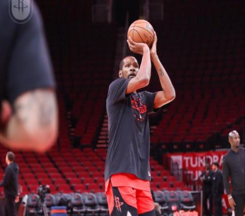 杜蘭特28+10火箭戰勝公牛結束3連敗，申京23+7+11湯普森23分