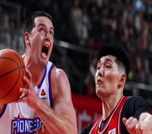 唉！0分0板0助0斷，一分鐘3犯規，這種平庸之輩，咋進的國家隊