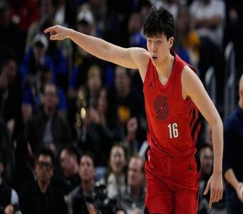 14分17籃板楊瀚森發(fā)展聯(lián)盟籃板球數(shù)據(jù)創(chuàng)新高