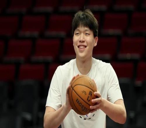 在NBA摸爬滾打，在發展聯盟游刃有余