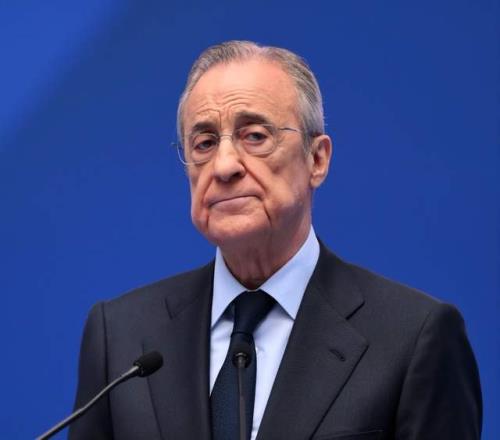 皇馬球迷拉橫幅抗議78歲佛爺：離開吧！失敗者為錢出賣一切