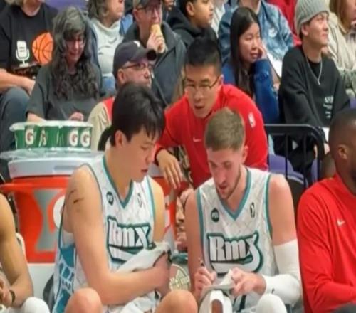 半場就拿兩雙！楊瀚森輕松虐菜，開拓者培養成果明顯