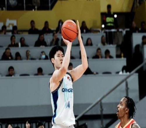 有意思！兄弟倆同臺，哥哥0分，正負值+12弟弟16分，正負值20