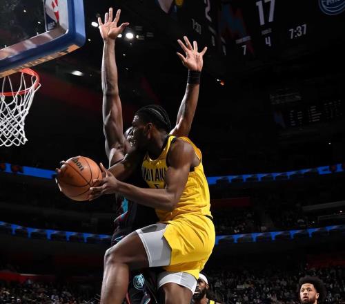 大逆轉！76人雙殺東部倒數第一，馬克西8斷創紀錄，恩比德轟30+9