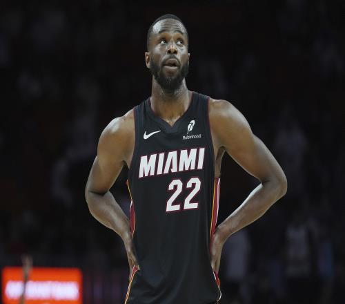 庫里談維金斯：每次見到他總能令我心生笑意他已是勇士隊歷史的傳奇之一_NBA直播