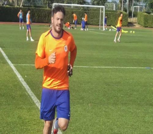 中超續(xù)約后歸隊參加訓練，瓦科開啟2026賽季新征程