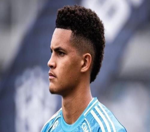 記者：多特簽普拉特斯有告吹危險，克魯塞羅不滿意1200萬報價