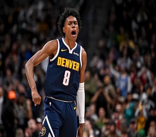 合同年爆發！23歲年輕人逆襲，從10分到場均23+6，億元合同穩了