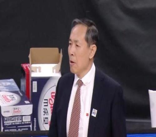 CBA上演巔峰對決，奪冠熱門4核心傷缺，老帥恐遭慘敗，CCTV5直播