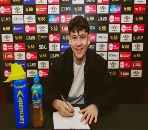 匈牙利中場托特加盟伯恩茅斯