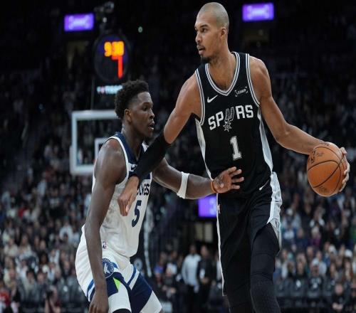 真冤家，文班在全明星投票中與愛德華茲平分，憑小分優(yōu)勢(shì)入選